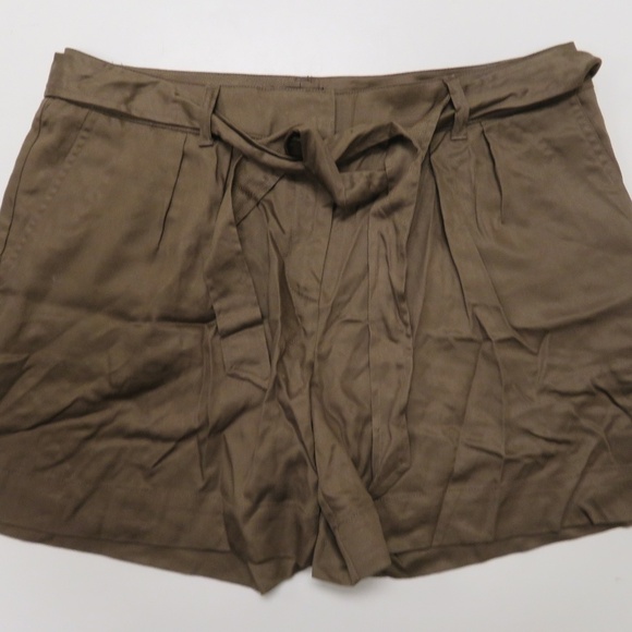 Jones New York Signature Shorts Womens 8 NWT Mocha Tie Belt $59.50 - Picture 1 of 6